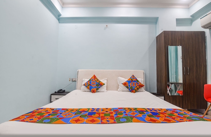 Imagen de la habitación del Hotel Fabhotel Raj Niwas. Foto 9