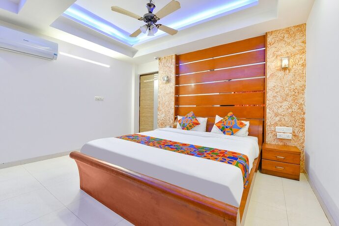 Imagen de la habitación del Hotel Fabhotel Raj Ratna. Foto 18