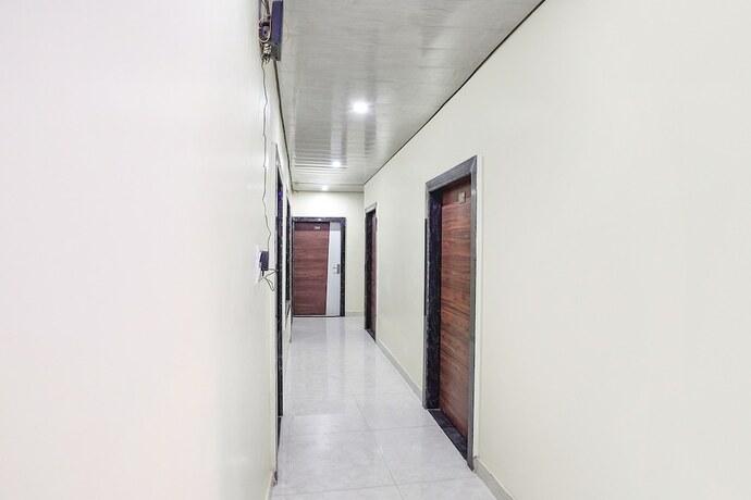 Imagen general del Hotel Fabhotel Rajdhani. Foto 3