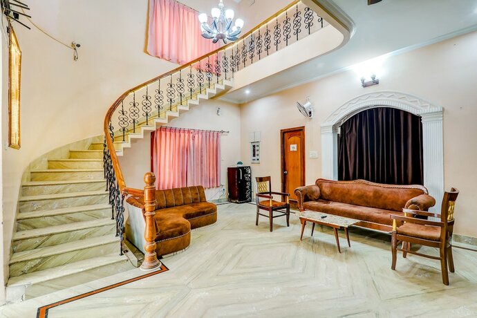Imagen general del Hotel Fabhotel Raka Inn. Foto 10