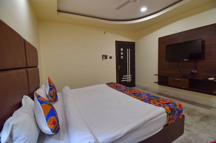 Imagen de la habitación del Hotel Fabhotel Red Rose. Foto 14