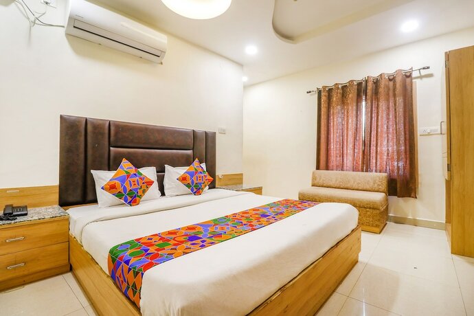 Imagen de la habitación del Hotel Fabhotel Royal Aanandam. Foto 19