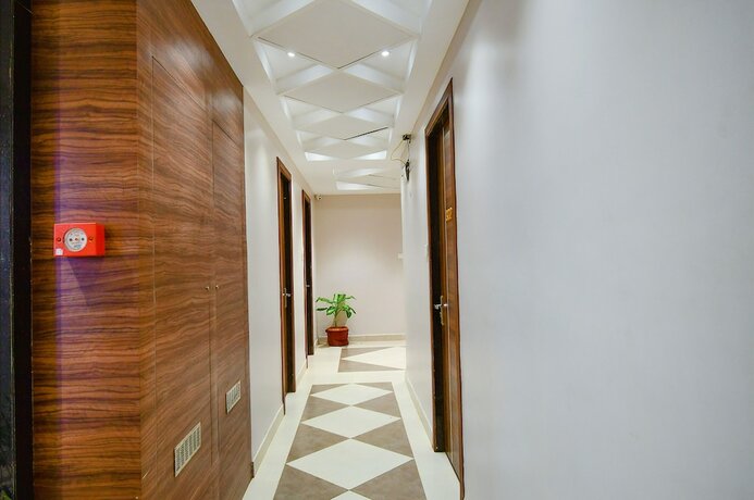 Imagen general del Hotel Fabhotel Royal Crystal. Foto 8