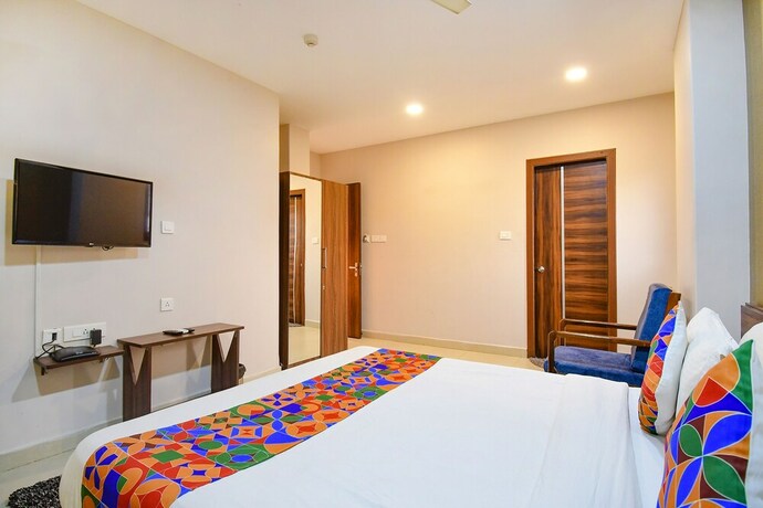 Imagen general del Hotel Fabhotel Royal Crystal. Foto 18
