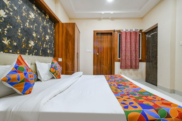 Imagen general del Hotel Fabhotel Royal Palace. Foto 14