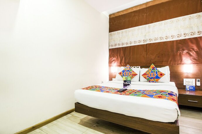 Imagen de la habitación del Hotel Fabhotel Royal Plaza. Foto 17