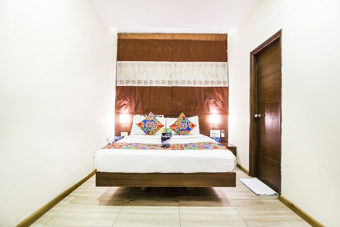 Imagen de la habitación del Hotel Fabhotel Royal Plaza. Foto 19