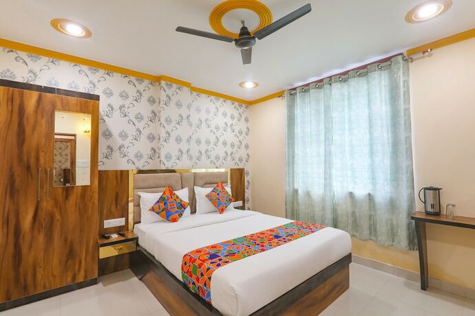 Imagen de la habitación del Hotel Fabhotel Rudra Inn. Foto 20