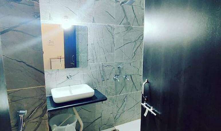 Imagen de la habitación del Hotel Fabhotel Rudra Palace. Foto 6