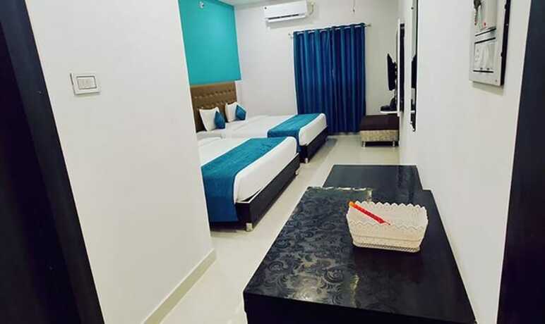 Imagen de la habitación del Hotel Fabhotel Rudra Palace. Foto 9