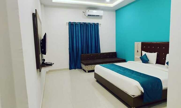 Imagen de la habitación del Hotel Fabhotel Rudra Palace. Foto 10