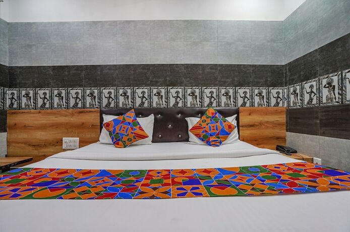 Imagen general del Hotel Fabhotel Rv Palace. Foto 11