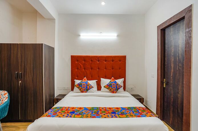 Imagen de la habitación del Hotel Fabhotel Saffron Inn. Foto 17