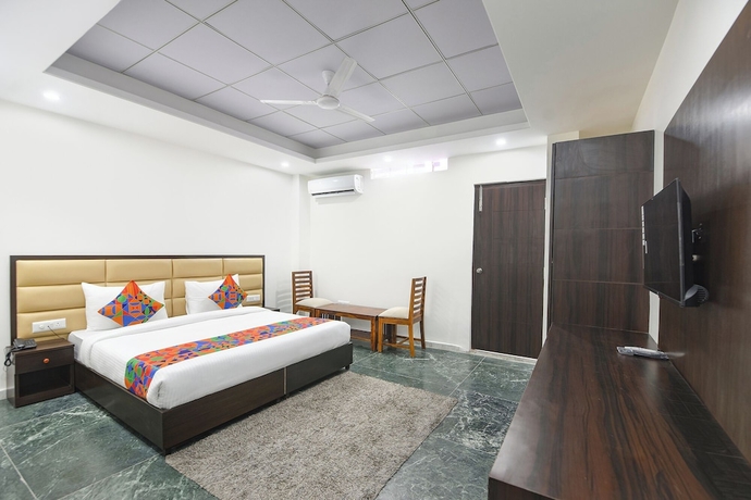 Imagen de la habitación del Hotel Fabhotel Sai Village. Foto 2
