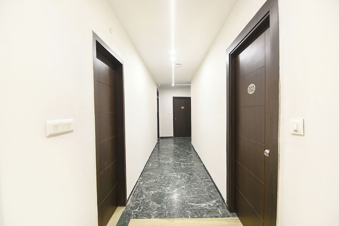 Imagen de los interiores del Hotel Fabhotel Sai Village. Foto 8