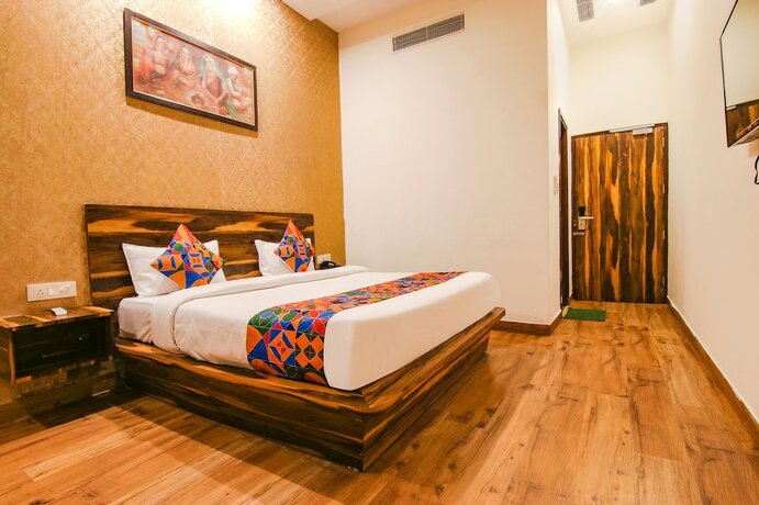 Imagen de la habitación del Hotel Fabhotel Sallow Grand. Foto 15