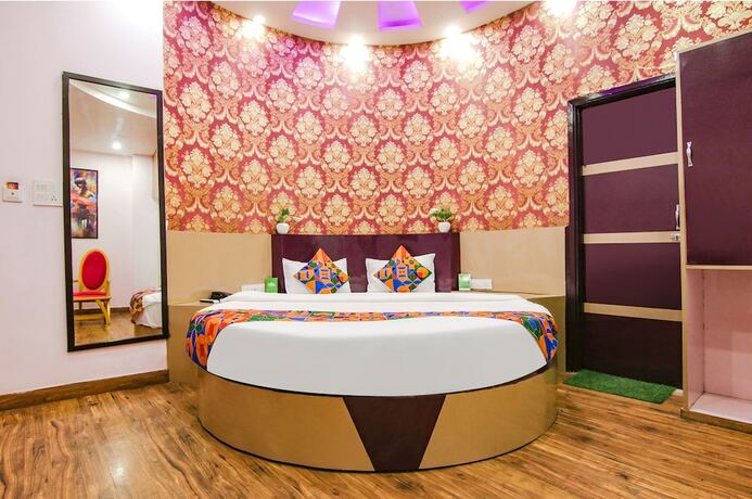 Imagen de la habitación del Hotel Fabhotel Sallow Grand. Foto 19