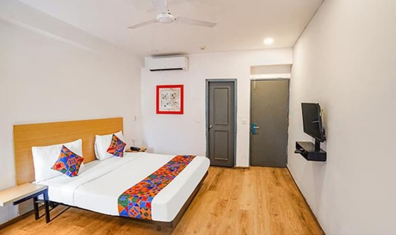 Imagen de la habitación del Hotel Fabhotel Santosh Palace. Foto 19