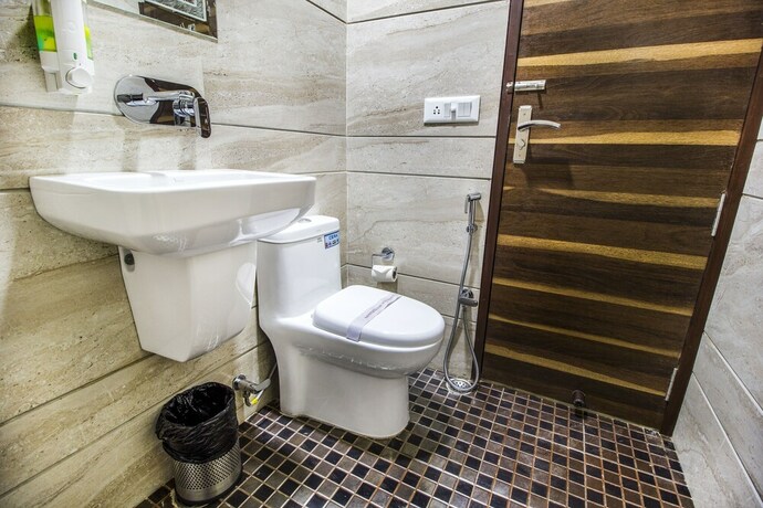 Imagen de la habitación del Hotel Fabhotel Sapphire Inn Mansarovar. Foto 22