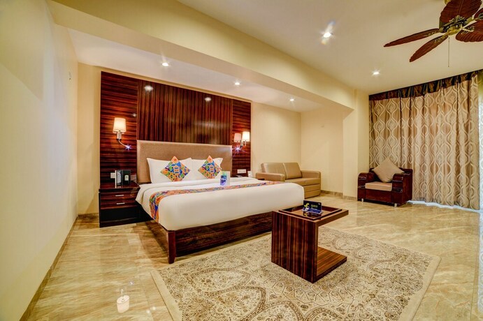 Imagen de la habitación del Hotel Fabhotel Sarala Crown Calangute Beach. Foto 8