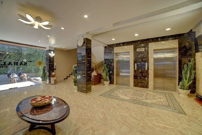 Imagen de los interiores del Hotel Fabhotel Sarala Crown Calangute Beach. Foto 17