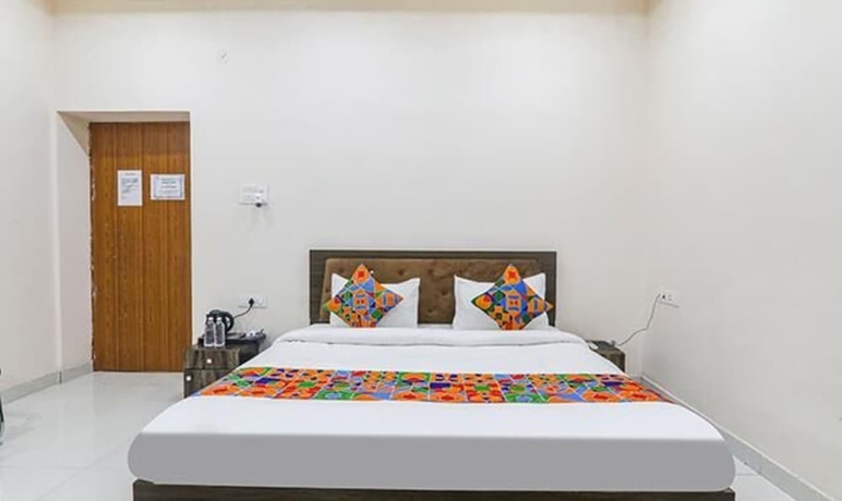 Imagen de la habitación del Hotel Fabhotel Sarovar Palace. Foto 4