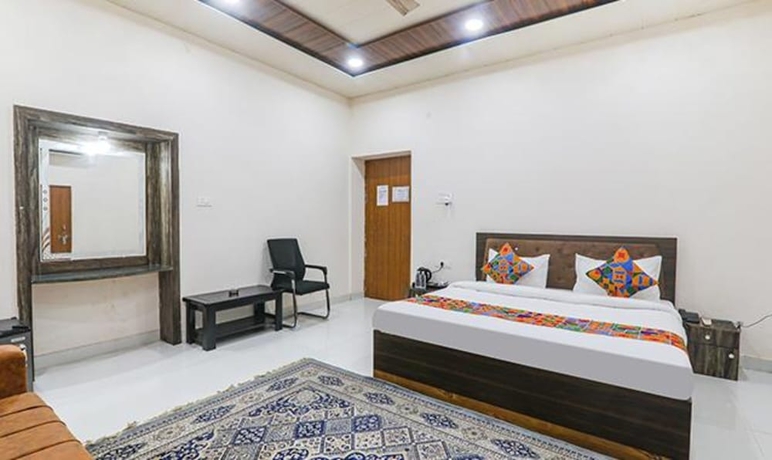 Imagen de la habitación del Hotel Fabhotel Sarovar Palace. Foto 5