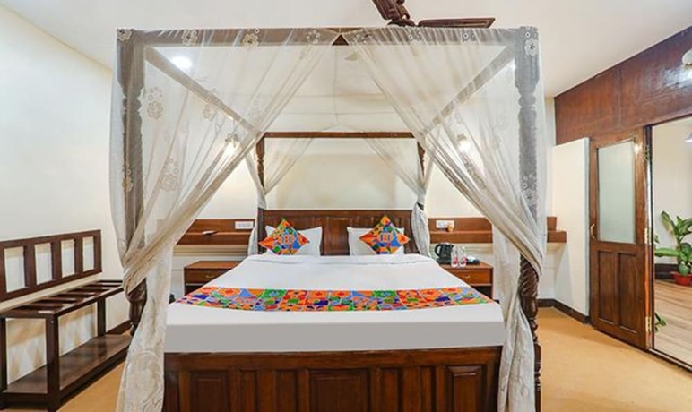 Imagen de la habitación del Hotel Fabhotel Sarovar Palace. Foto 9