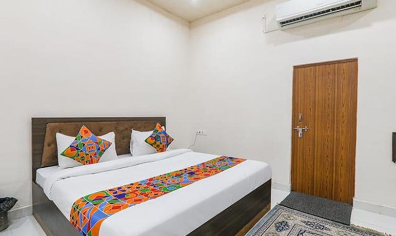 Imagen de la habitación del Hotel Fabhotel Sarovar Palace. Foto 10