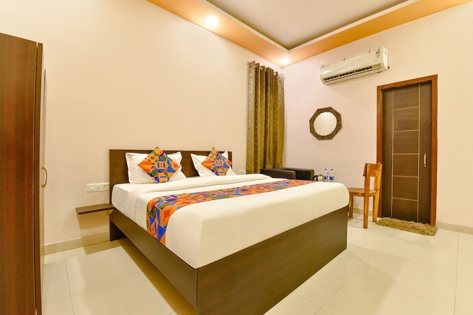 Imagen de la habitación del Hotel Fabhotel Sarvika. Foto 17