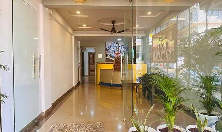 Imagen general del Hotel Fabhotel Satyavati. Foto 2