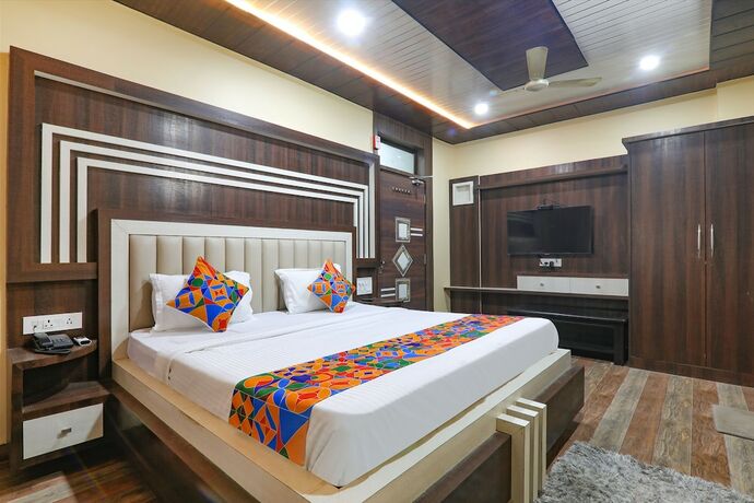 Imagen de la habitación del Hotel Fabhotel Saumendra. Foto 17