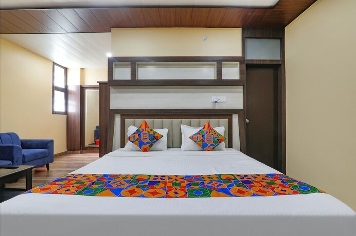 Imagen de la habitación del Hotel Fabhotel Saumendra. Foto 18