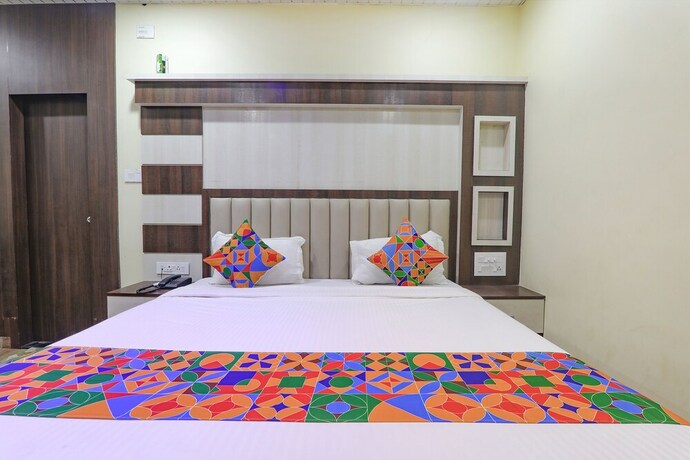 Imagen de la habitación del Hotel Fabhotel Saumendra. Foto 19