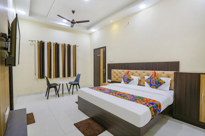 Imagen de la habitación del Hotel Fabhotel Sg Garden. Foto 17