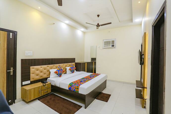 Imagen de la habitación del Hotel Fabhotel Sg Garden. Foto 18