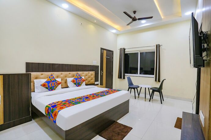 Imagen de la habitación del Hotel Fabhotel Sg Garden. Foto 19