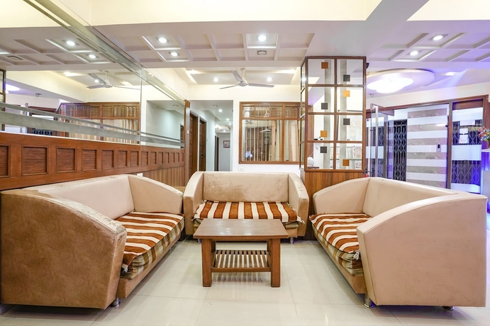 Imagen de los interiores del Hotel Fabhotel Shanti Sadan. Foto 19