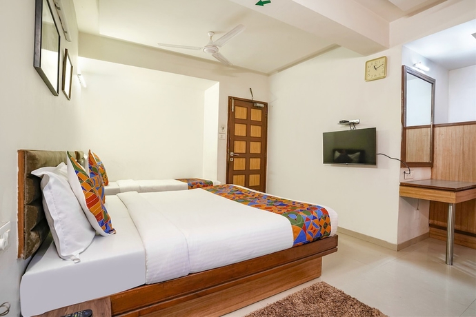 Imagen de la habitación del Hotel Fabhotel Shanti Sadan. Foto 7