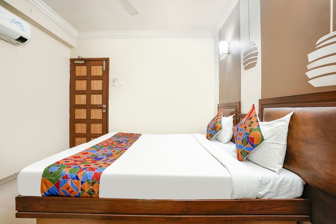 Imagen de la habitación del Hotel Fabhotel Shanti Sadan. Foto 8