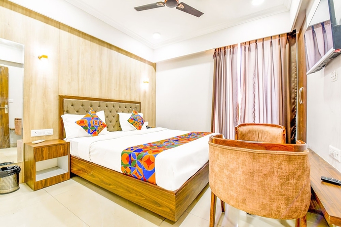 Imagen de la habitación del Hotel Fabhotel Shiv Mahima. Foto 8