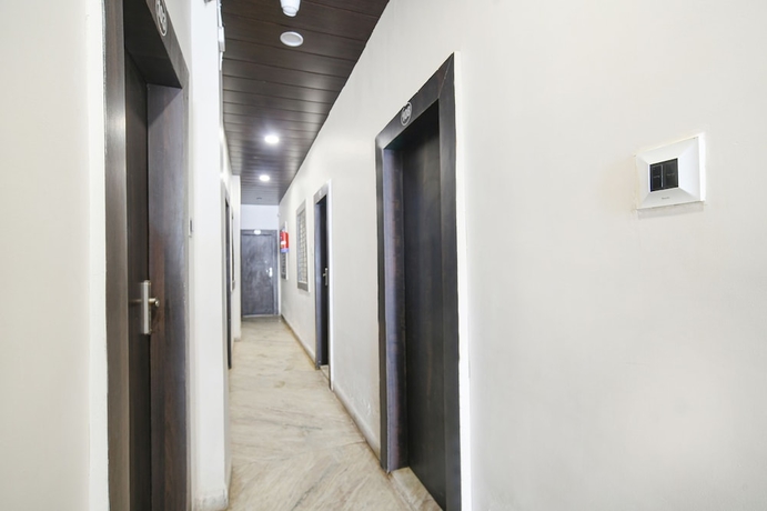 Imagen de los interiores del Hotel Fabhotel Shiva Grand I. Foto 16