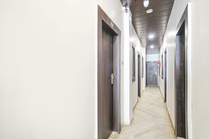 Imagen de los interiores del Hotel Fabhotel Shiva Grand I. Foto 17