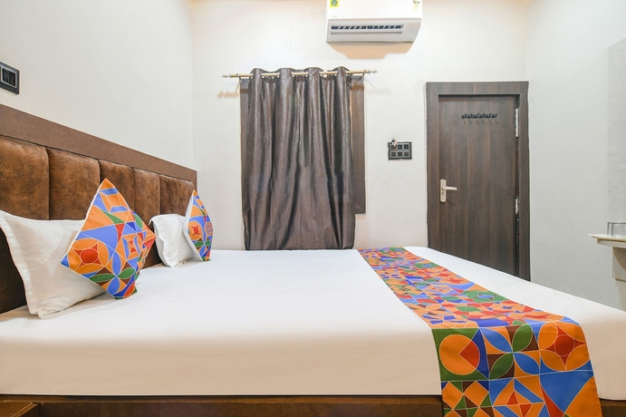 Imagen de la habitación del Hotel Fabhotel Shiva Grand I. Foto 12