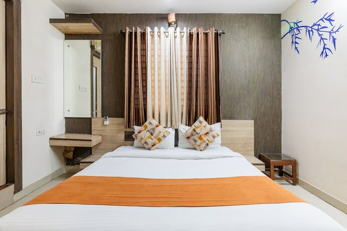 Imagen general del Hotel Fabhotel Shree Regency. Foto 8