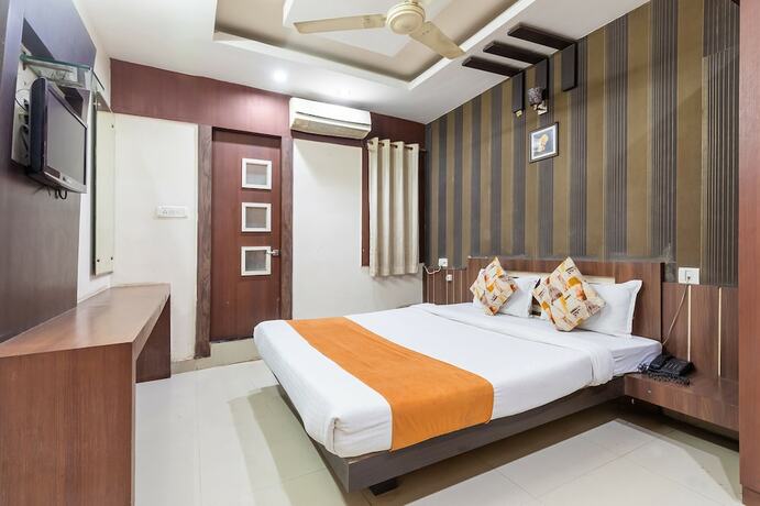 Imagen de la habitación del Hotel Fabhotel Shree Regency. Foto 18
