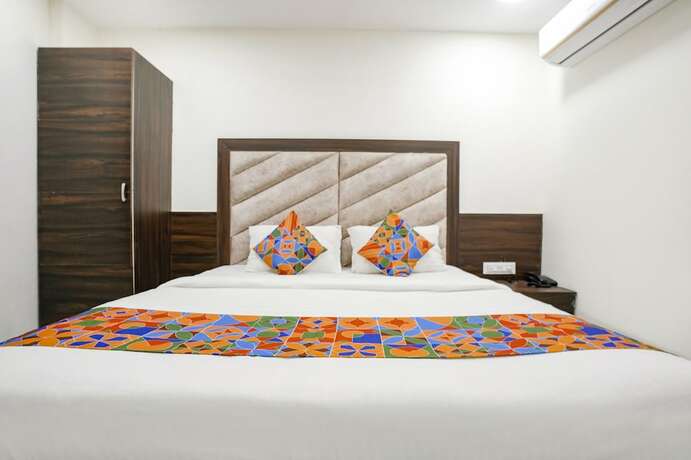 Imagen de la habitación del Hotel Fabhotel Silver Inn. Foto 19