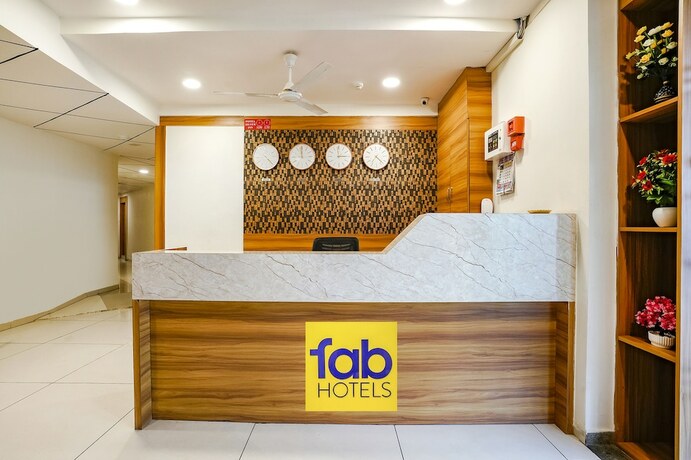 Imagen general del Hotel Fabhotel Silver Inn. Foto 8