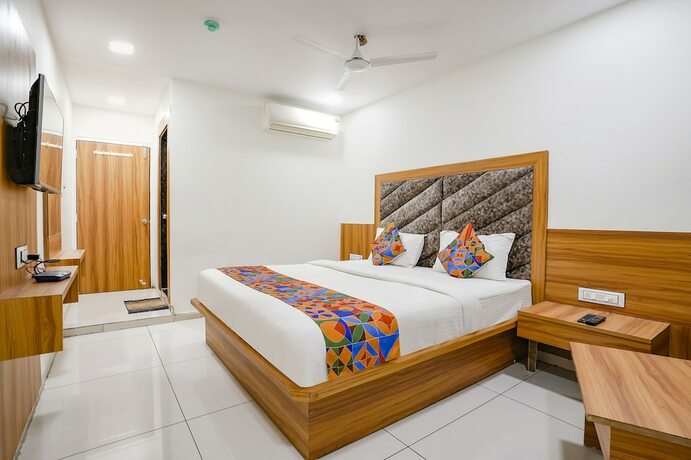 Imagen general del Hotel Fabhotel Silver Inn. Foto 11