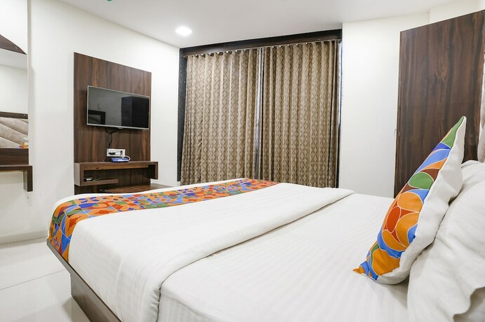 Imagen general del Hotel Fabhotel Silver Inn. Foto 18